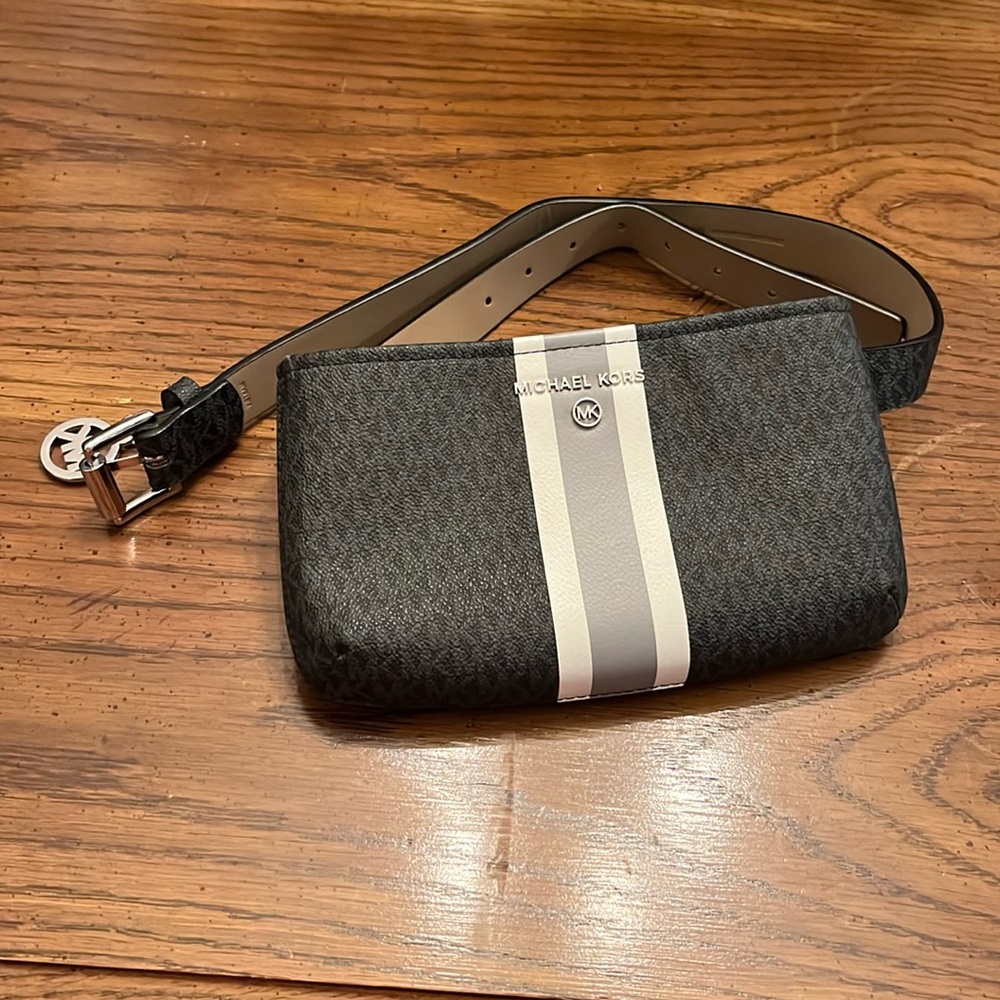 Michael Kors belt bag‎